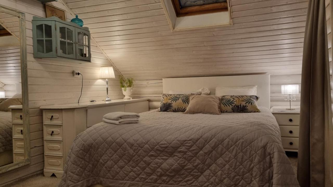 Guesthouse Delisa Parnu Bagian luar foto
